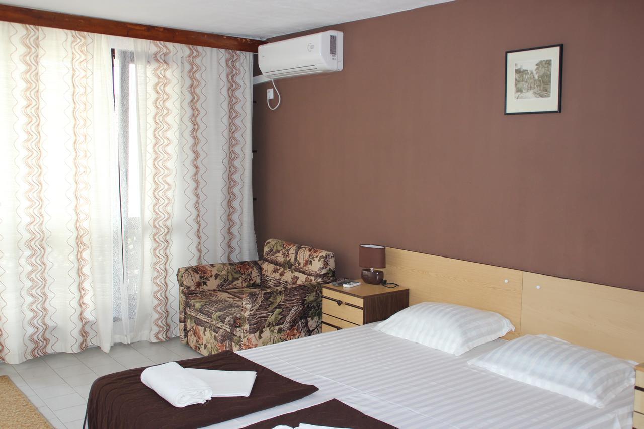 Yankov'S House Hotel Sozopol Buitenkant foto